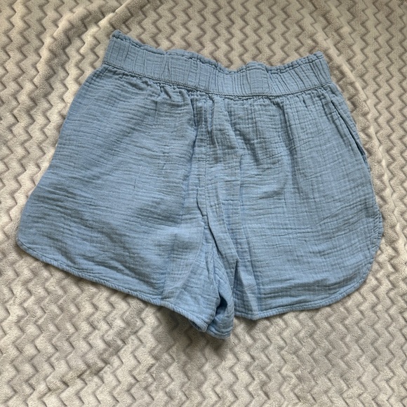 Small Linen Universal Thread Blue Shorts - Picture 2 of 4